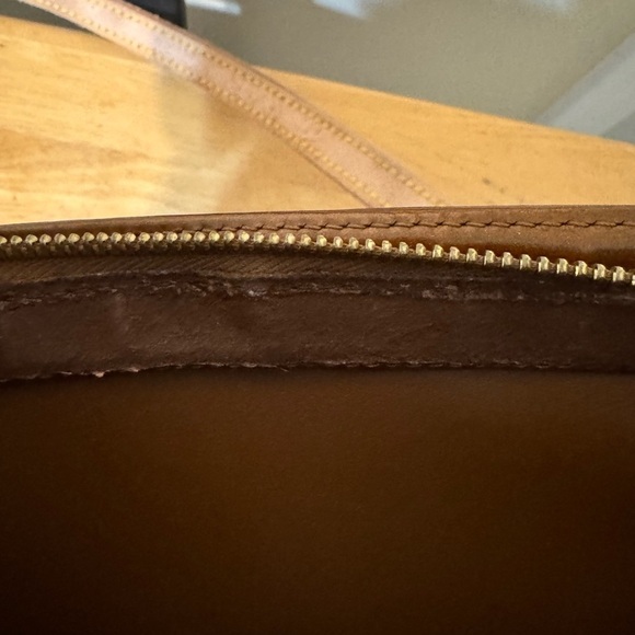 Louis Vuitton Bronze Vernis Houston Tote - Picture 14 of 16